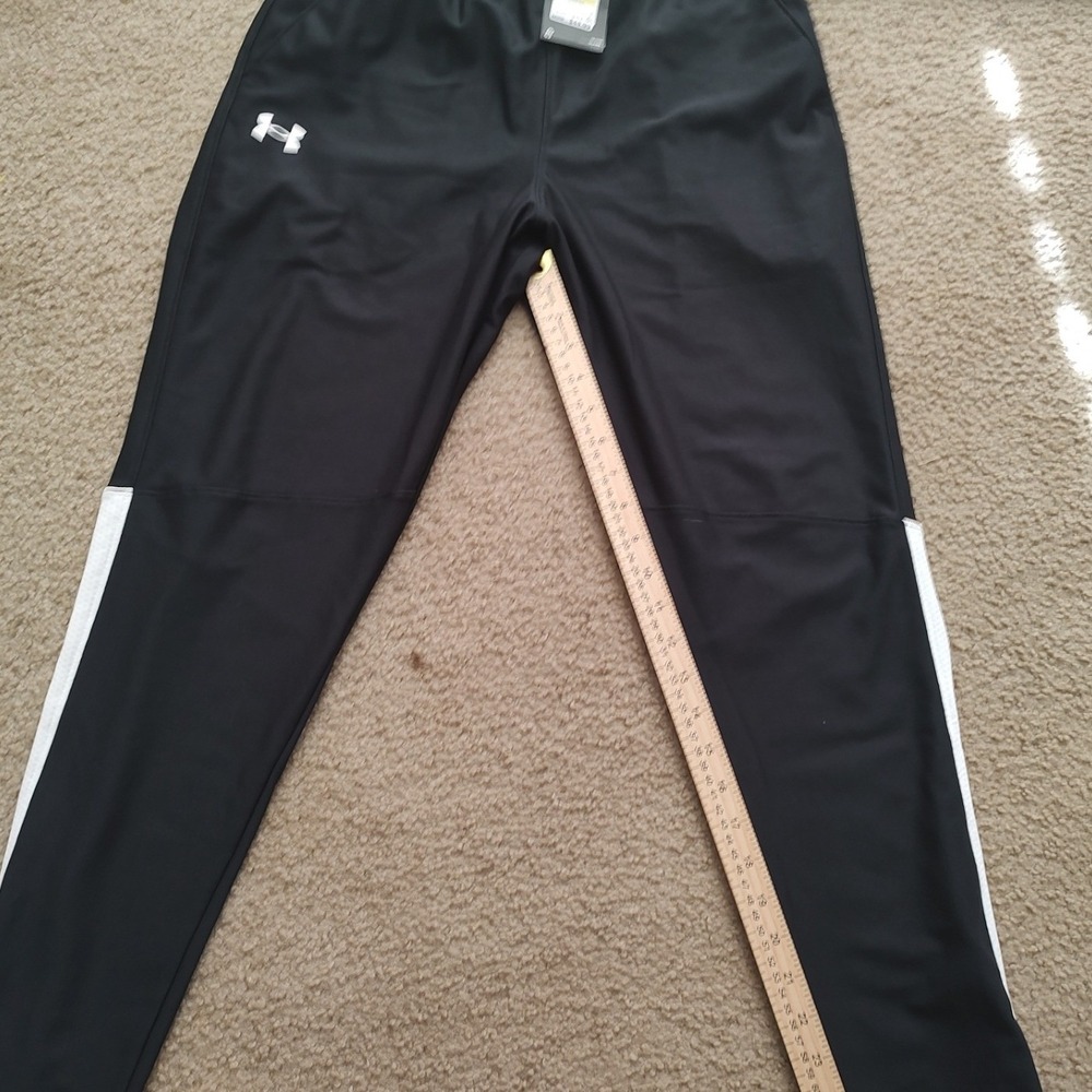 UA Men Black Polyester Athletic Pants Size M Elastic Waist Pockets